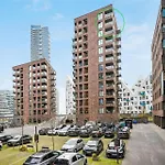 Best Private Seaview Apartment - 2 Balconies, 11Th Floor, Elevator, Friendly Lively Area