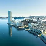 Best Private Seaview Apartment - 2 Balconies, 11Th Floor, Elevator, Friendly Lively Area