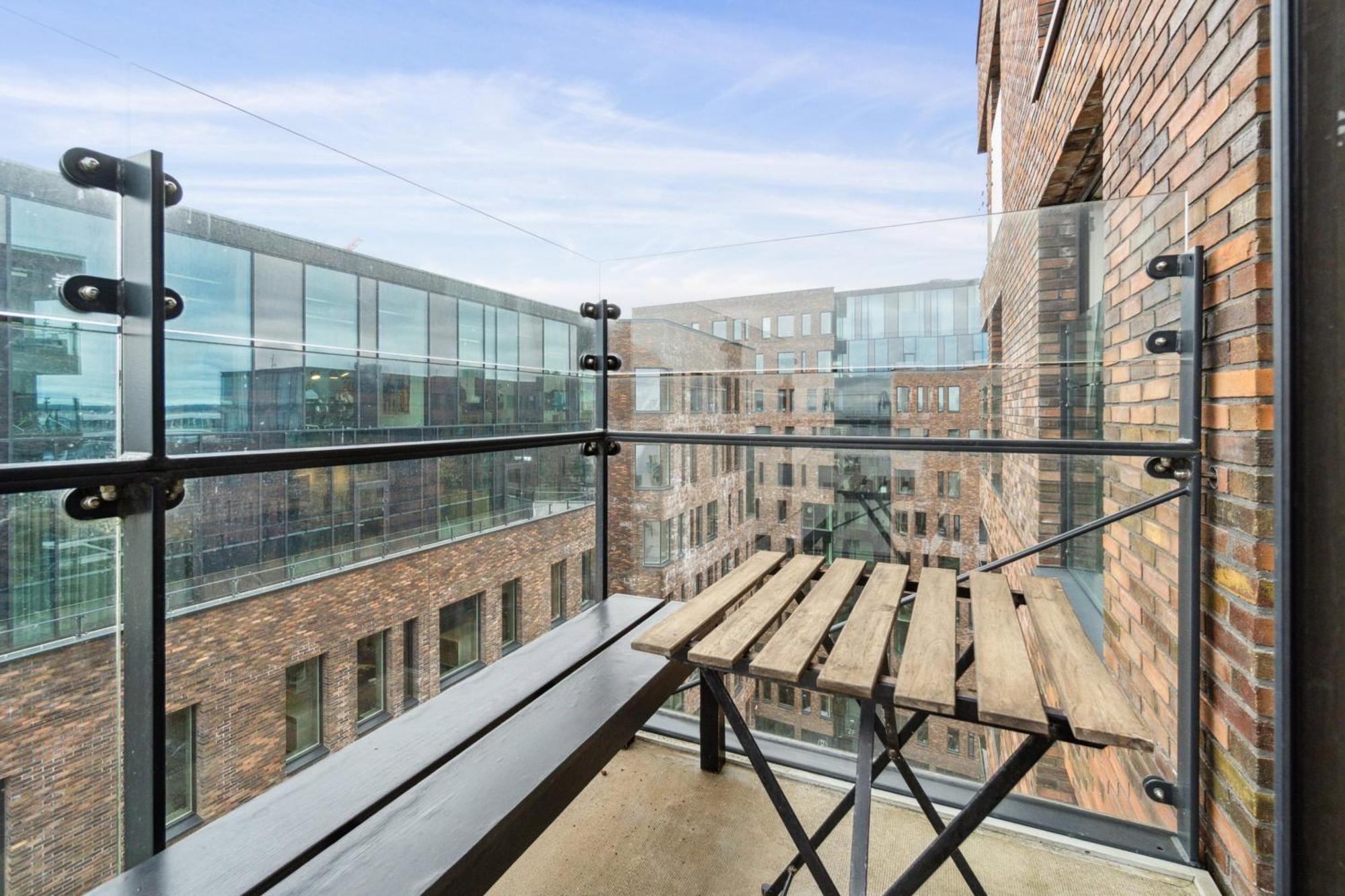 Private Seaview - 2 Balconies, 11th Floor, Elevator, Friendly Lively Area Århus