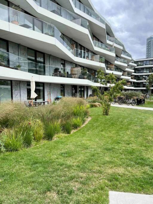 Private Seaview - 2 Balconies, 11th Floor, Elevator, Friendly Lively Area Århus