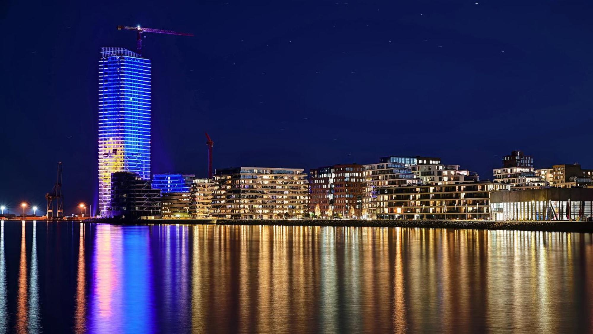 Private Seaview - 2 Balconies, 11th Floor, Elevator, Friendly Lively Area Århus