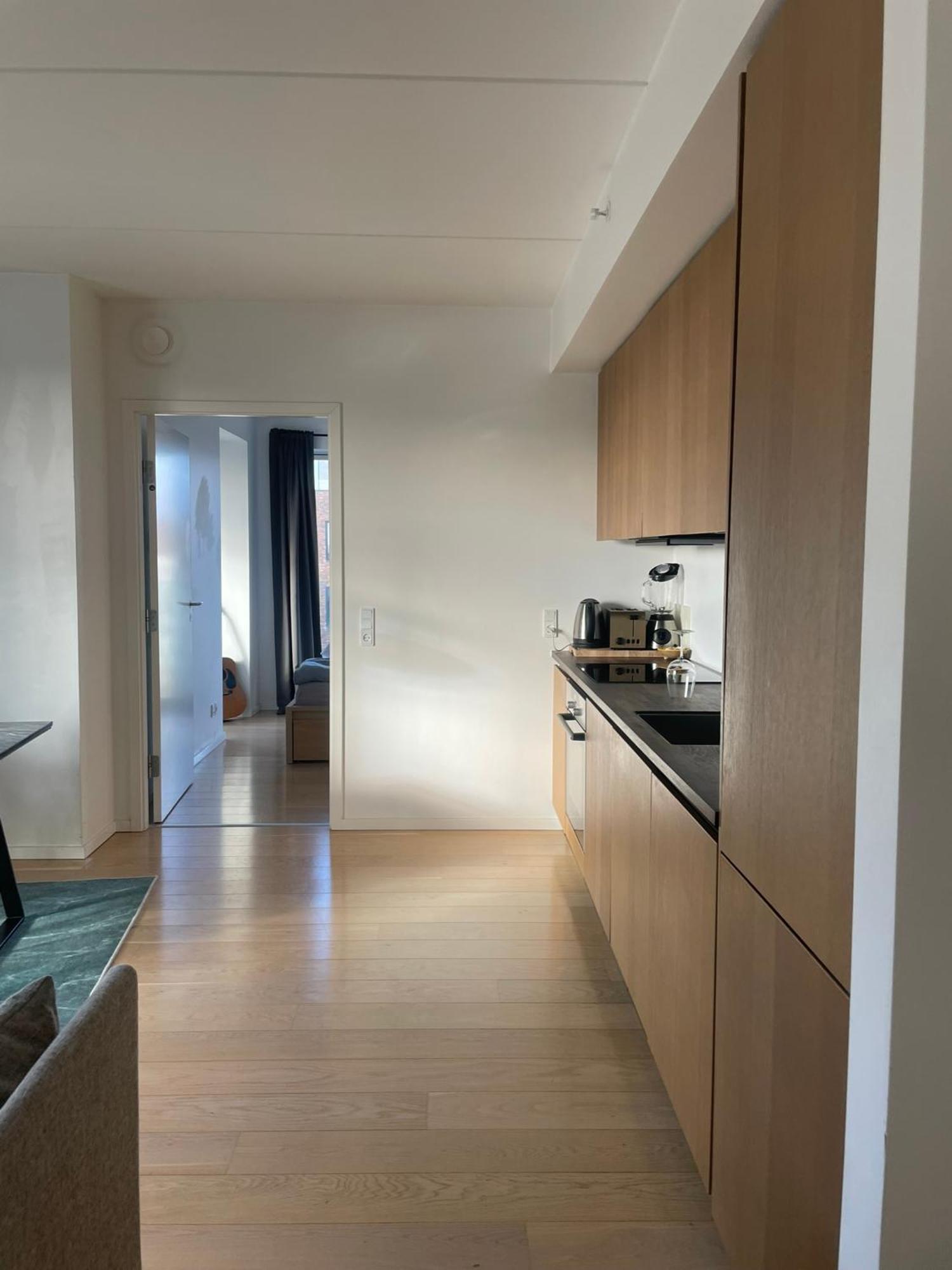 Private Seaview - 2 Balconies, 11th Floor, Elevator, Friendly Lively Area Appartement Århus