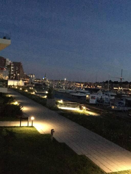 Appartement Private Seaview - 2 Balconies, 11th Floor, Elevator, Friendly Lively Area *