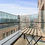 Best Private Seaview Apartment - 2 Balconies, 11Th Floor, Elevator, Friendly Lively Area