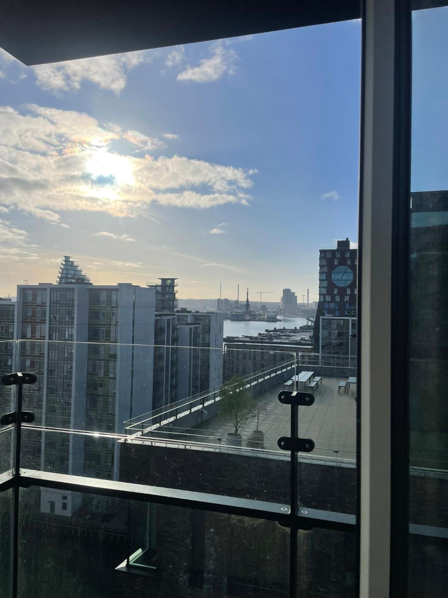 Apartment Private Seaview - 2 Balconies, 11th Floor, Elevator, Friendly Lively Area *